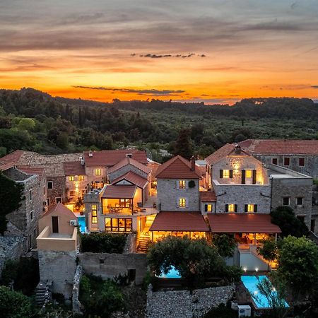 Dvor Pitve Villas Йелса Екстериор снимка