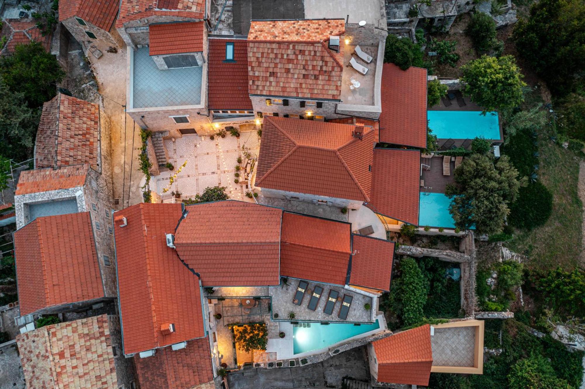 Dvor Pitve Villas Йелса Екстериор снимка