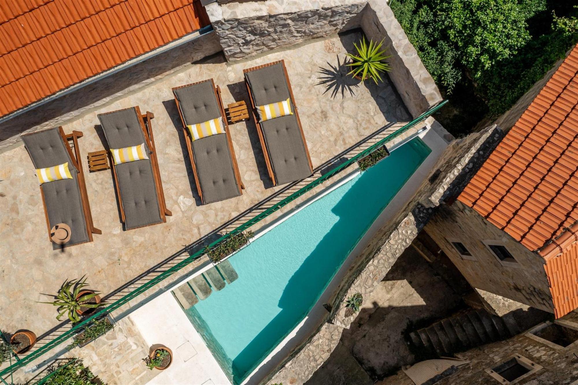 Dvor Pitve Villas Йелса Екстериор снимка
