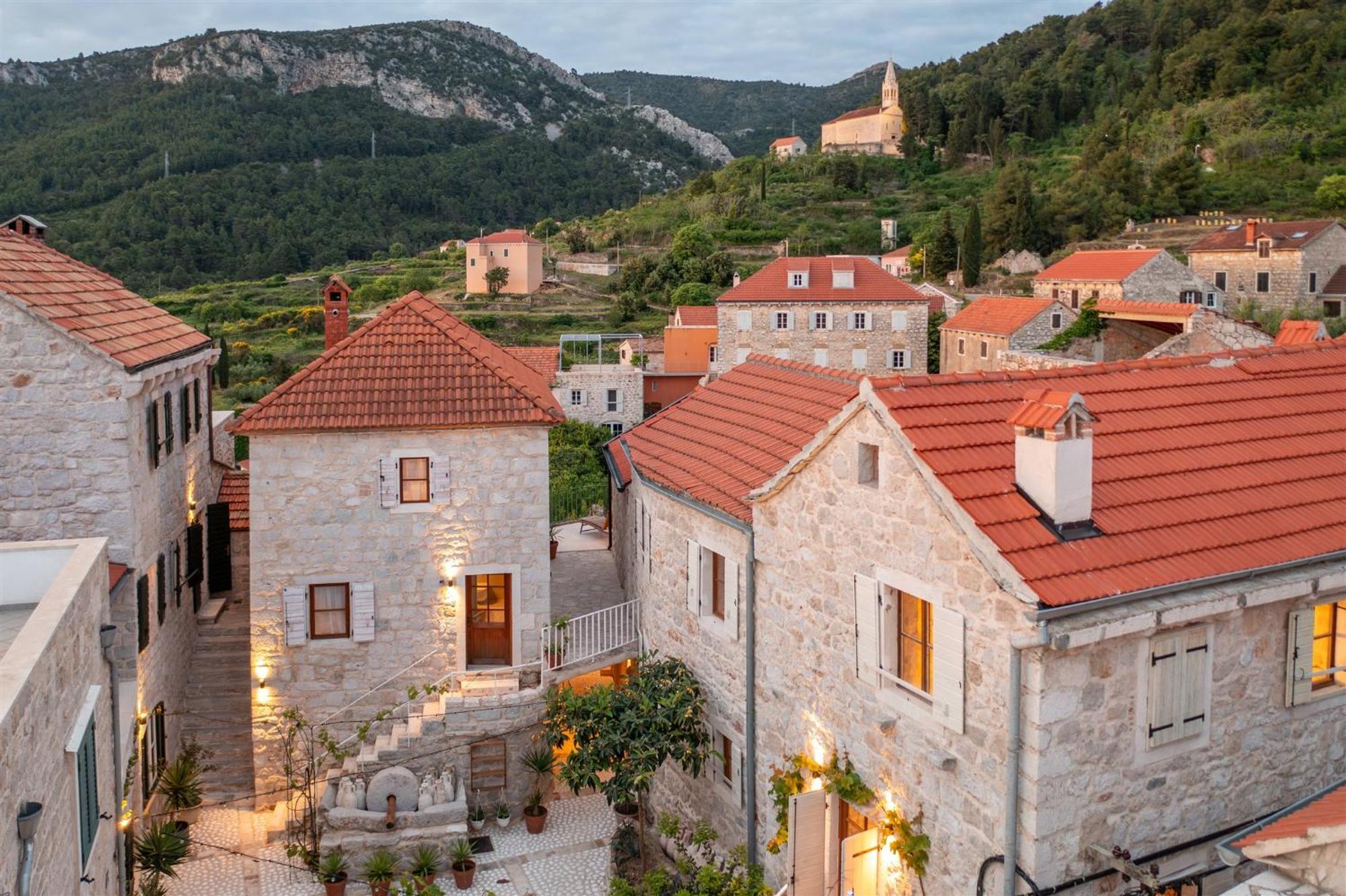 Dvor Pitve Villas Йелса Екстериор снимка