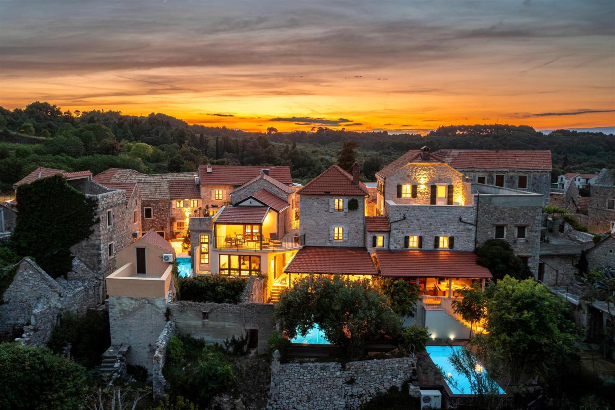 Dvor Pitve Villas Йелса Екстериор снимка