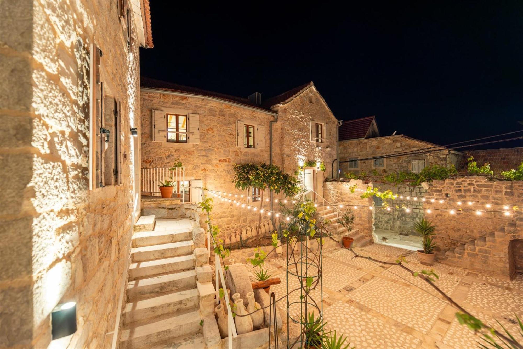 Dvor Pitve Villas Йелса Екстериор снимка